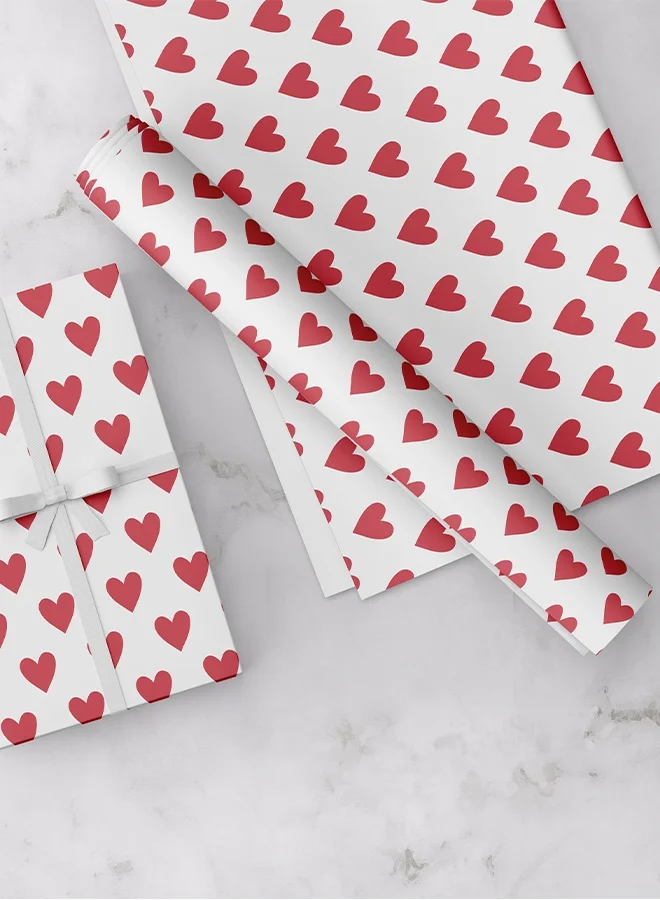 شير ذا لوف  ورق تغليف بالقلوب البيضاء والحمراء